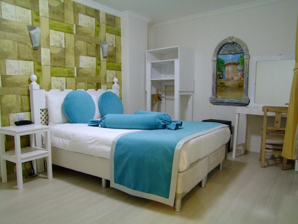 Hotel Ishakpasa Konagi Estambul Habitación foto