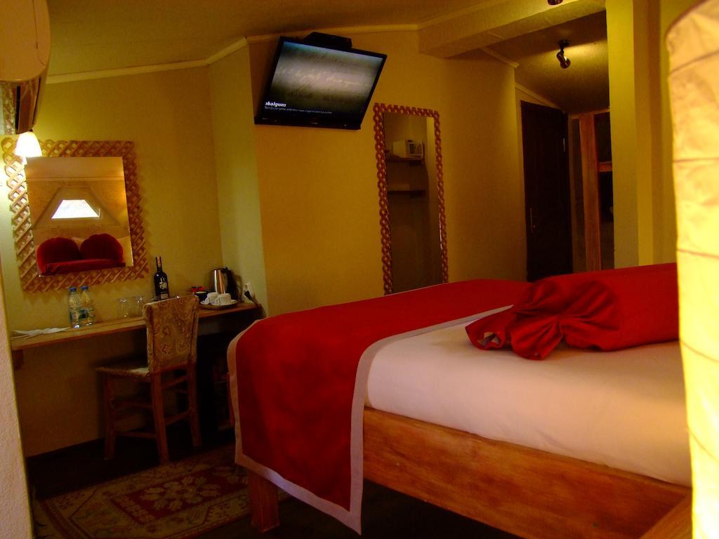Hotel Ishakpasa Konagi Estambul Habitación foto
