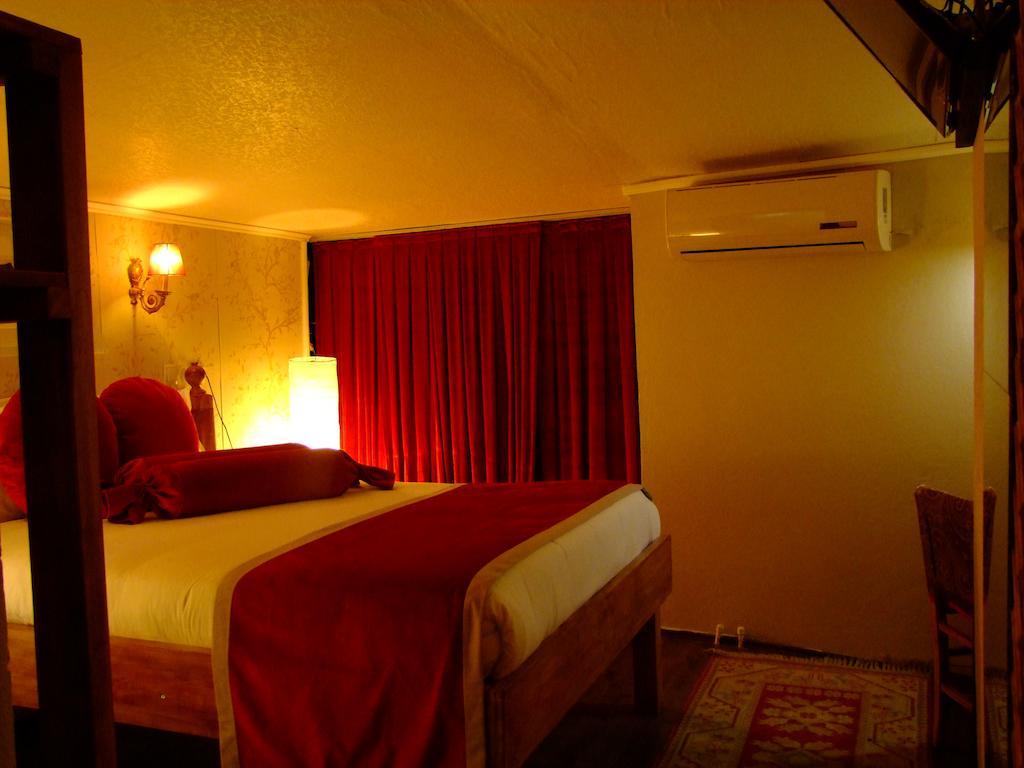 Hotel Ishakpasa Konagi Estambul Habitación foto