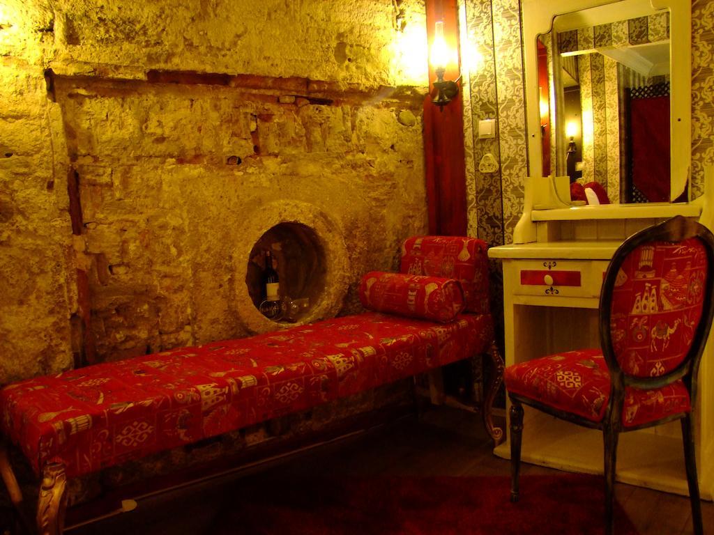 Hotel Ishakpasa Konagi Estambul Habitación foto